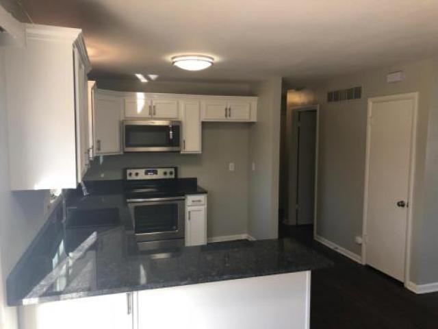 10902 E 50th Terrace - Photo 2 of 6