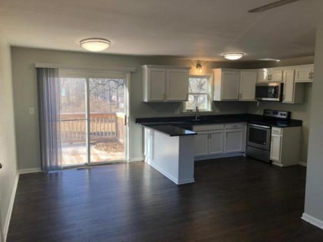 10902 E 50th Terrace - Photo 3 of 6