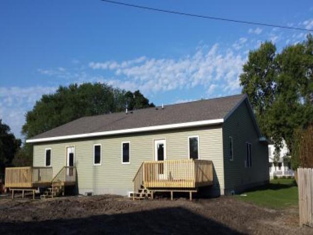 1315 5th St - Photo 2 of 4