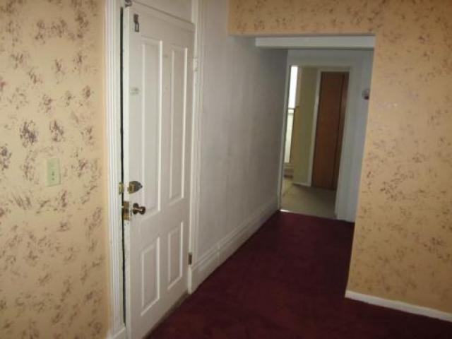 1922 Columbus Ave S - Photo 3 of 6