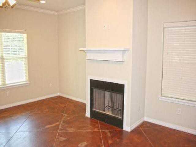 817 E 26th St - Photo 3 of 6