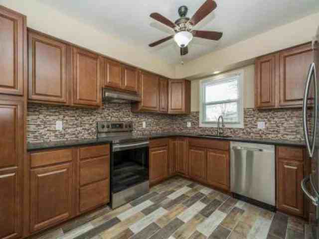 305 Wilmers Ave - Photo 2 of 6