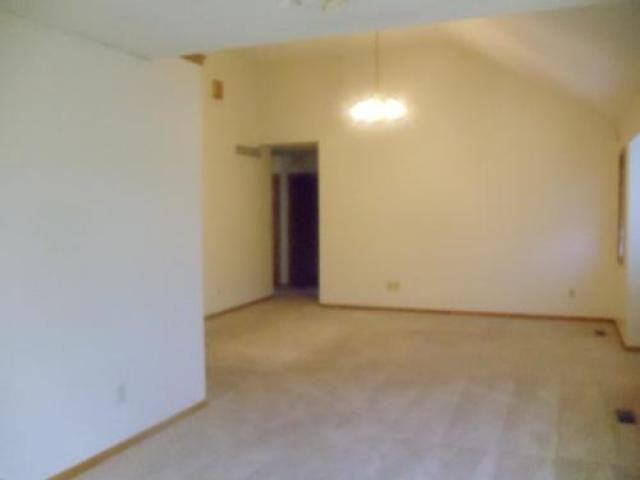 2119 N Malcolm St - Photo 2 of 6