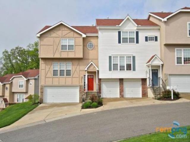 6835 N Bedford Ave - Photo 2 of 2