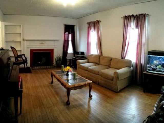 607 Beach Ave - Photo 2 of 4