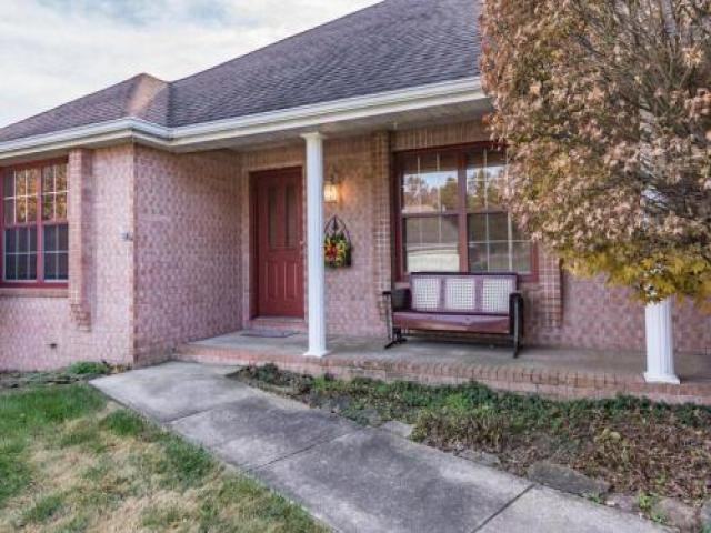 3552 E Lombard St - Photo 2 of 6