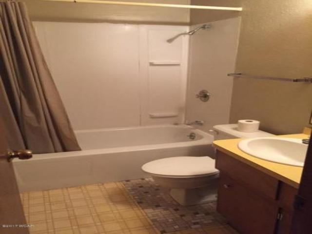 102 E Chestnut St - Photo 2 of 6