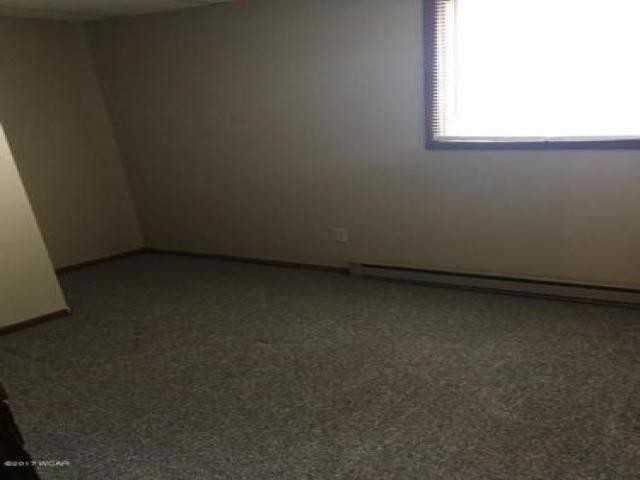 102 E Chestnut St - Photo 3 of 6