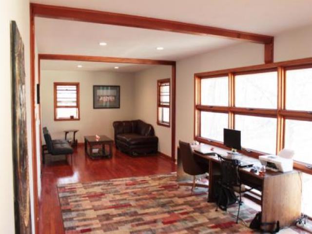 2525 27th St - Photo 2 of 6