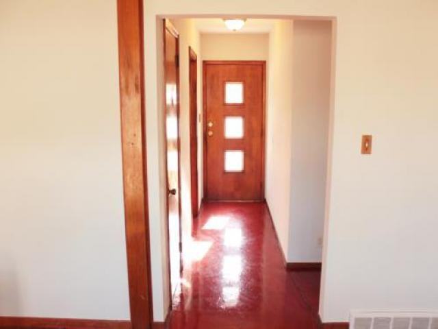 2525 27th St - Photo 3 of 6