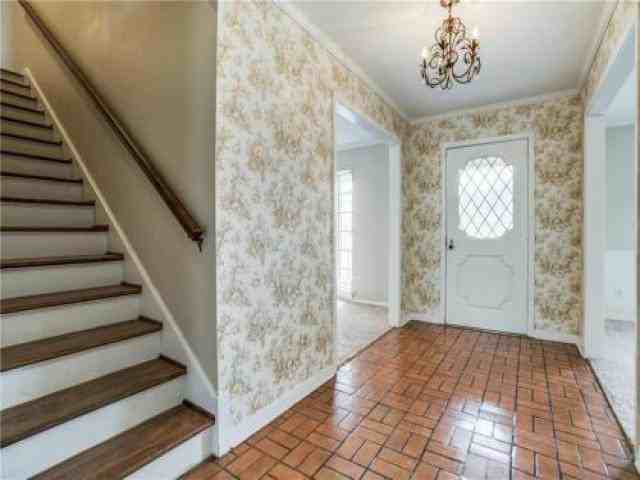 10534 Royal Springs Dr - Photo 3 of 6