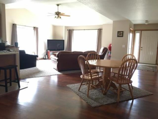 3312 Emerald Dr - Photo 2 of 6