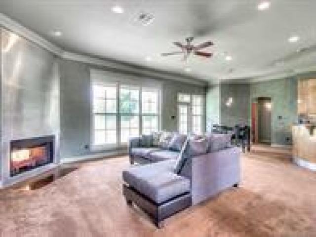 419 Magazine Ct - Photo 2 of 6