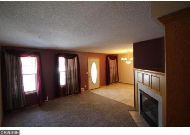 909 Winsome Way NW - Photo 3 of 6