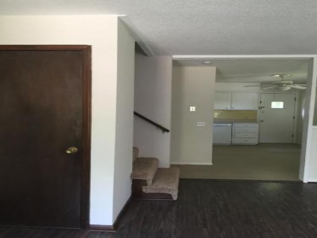 7714 W 83rd St - Photo 3 of 6