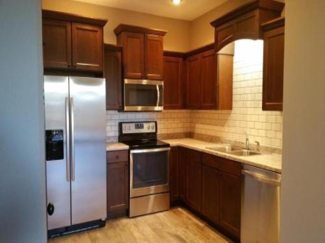 3313 Eagle St - Photo 2 of 6