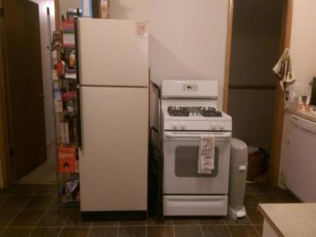 1616 Natchez Ave S - Photo 3 of 6