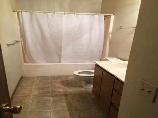 1103 Hennessey St - Photo 3 of 5