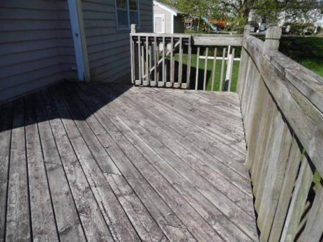 2003 Southlawn Dr - Photo 3 of 6