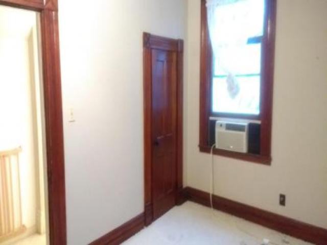 529 N 2nd St - Photo 3 of 6