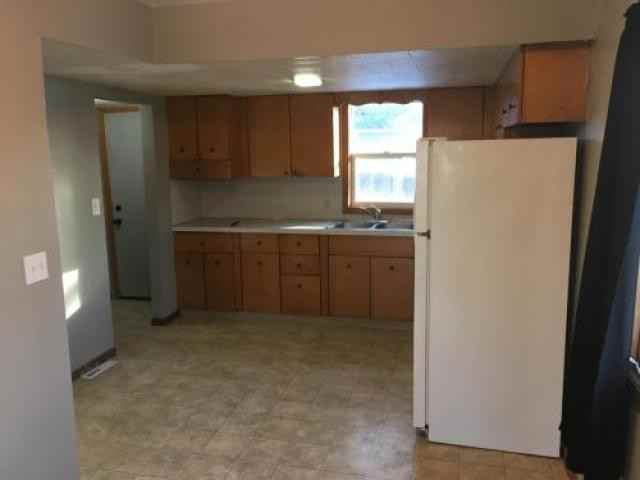 511 Kendall St - Photo 2 of 6