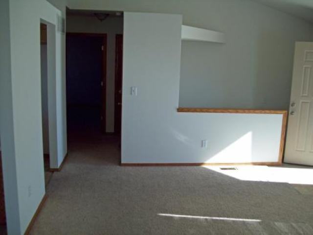 710 E Greenwood Ct - Photo 2 of 6