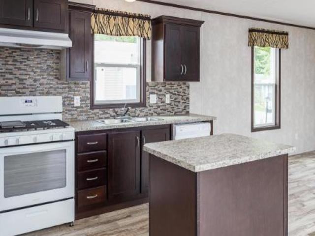 6901 SE 14th St - Photo 3 of 6