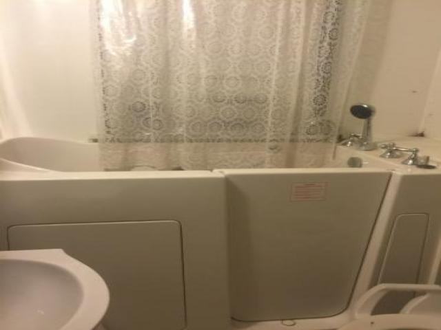 2501 S Shartel Ave - Photo 3 of 6