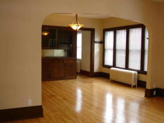 1161 White Bear Ave - Photo 2 of 6