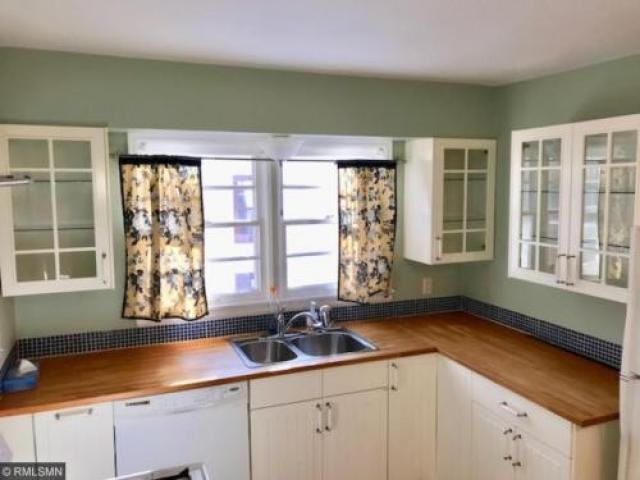 5606 Fremont Ave S - Photo 2 of 6