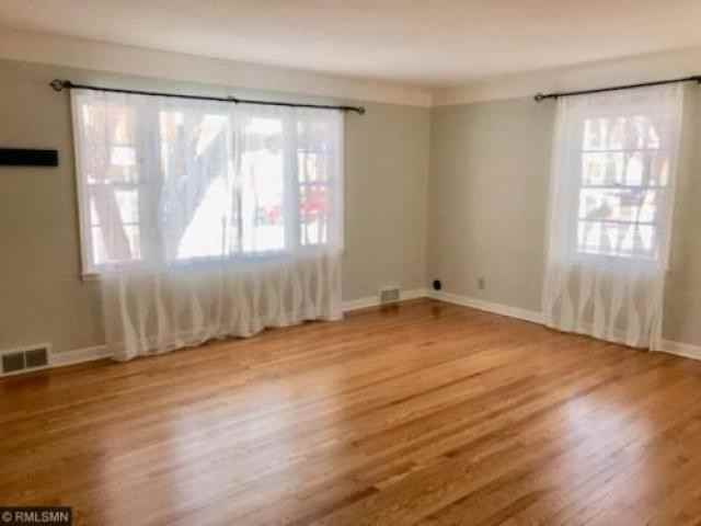 5606 Fremont Ave S - Photo 3 of 6