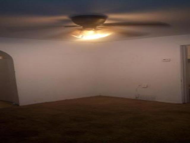 601 Newton St - Photo 3 of 6