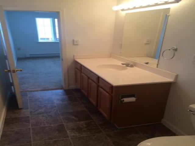 1542 E Grand Ave - Photo 2 of 6