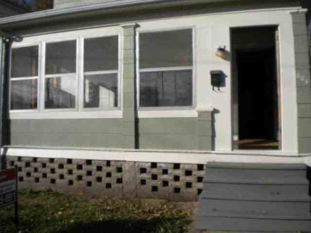 604 S Kentucky St - Photo 2 of 6