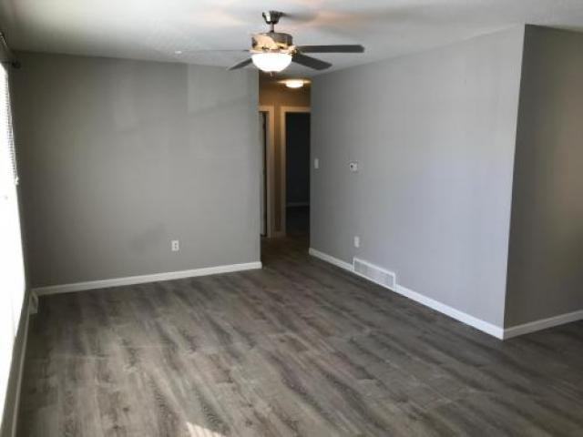 4430 SE 6th St - Photo 2 of 6