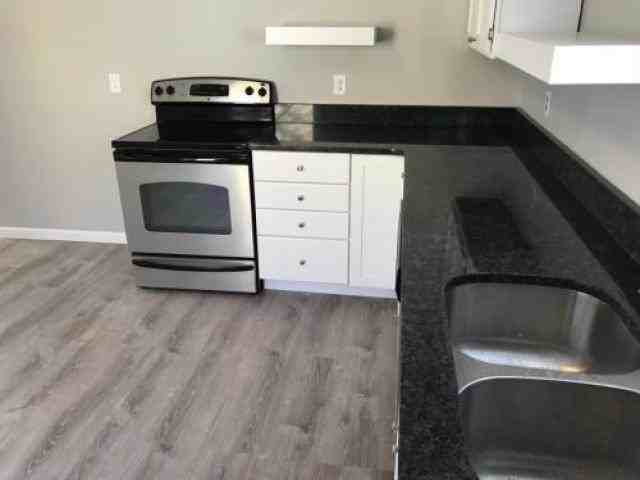 4430 SE 6th St - Photo 3 of 6