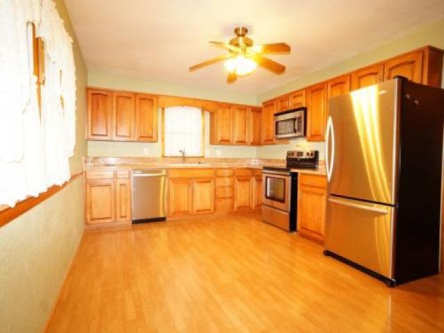 1522 Chance Ct - Photo 2 of 5