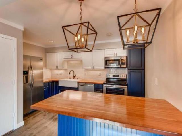 4601 Cedar Lake Rd - Photo 2 of 6