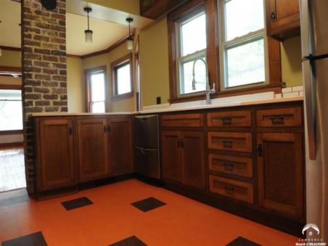 645 Missouri St - Photo 3 of 6