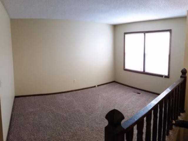 8081 Robinson St - Photo 3 of 6