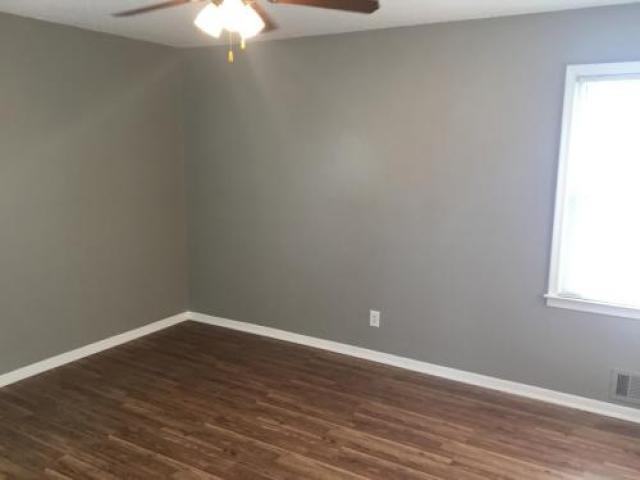 4419 E 105 St - Photo 3 of 6