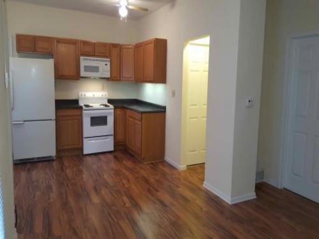 908 Rapids St - Photo 3 of 6