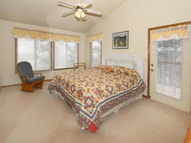 1049 Haverhill Pl - Photo 2 of 6