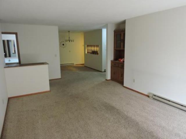 413 S Rum River Dr - Photo 2 of 4