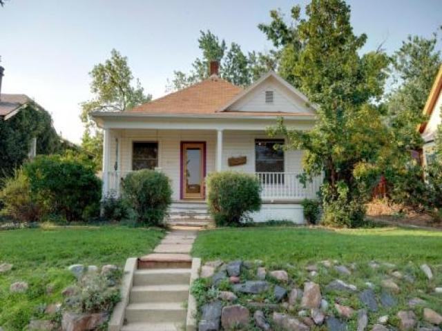 842 University Ave - Photo 2 of 6