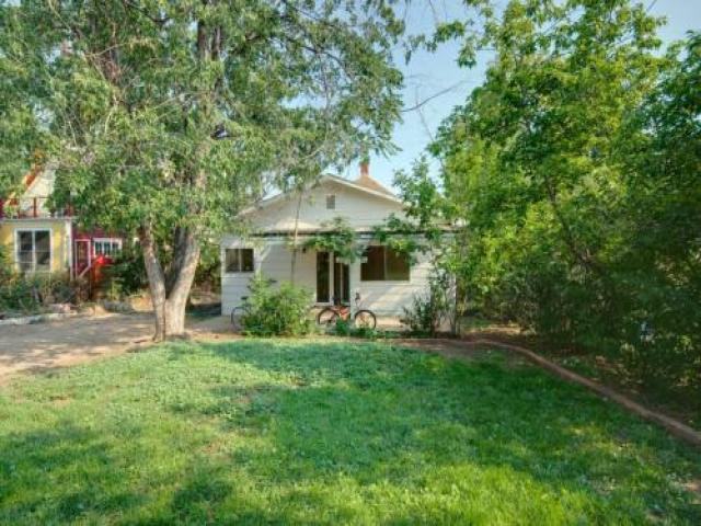 842 University Ave - Photo 3 of 6