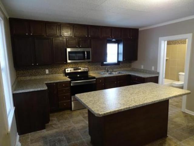 706 9th St N - Photo 2 of 6