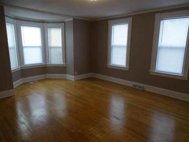 706 9th St N - Photo 3 of 6