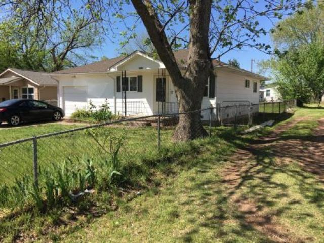 909 W 24th Pl - Photo 2 of 6