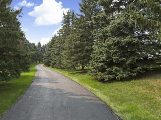 1575 Willow Dr - Photo 2 of 6